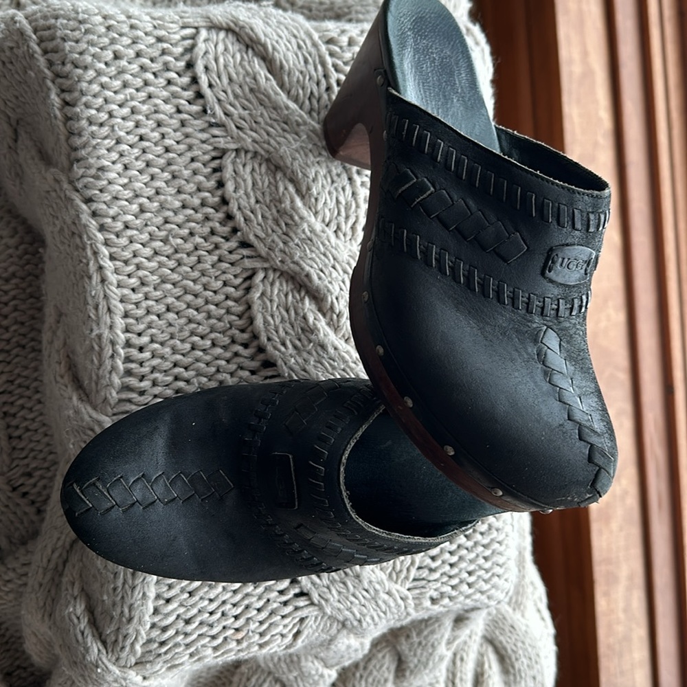 UGG clog - Picture 2 of 6